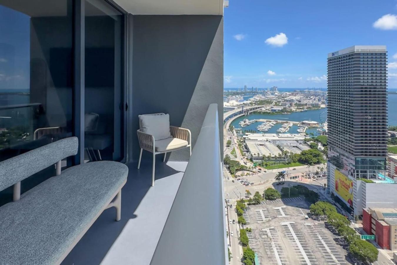 3906 Downtown With Pool A Gym And Miami